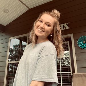 Meet your Posher, Brittany